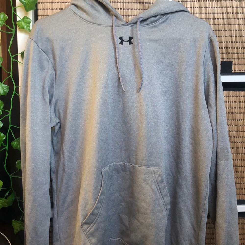 grey under armour workout sweatshirt